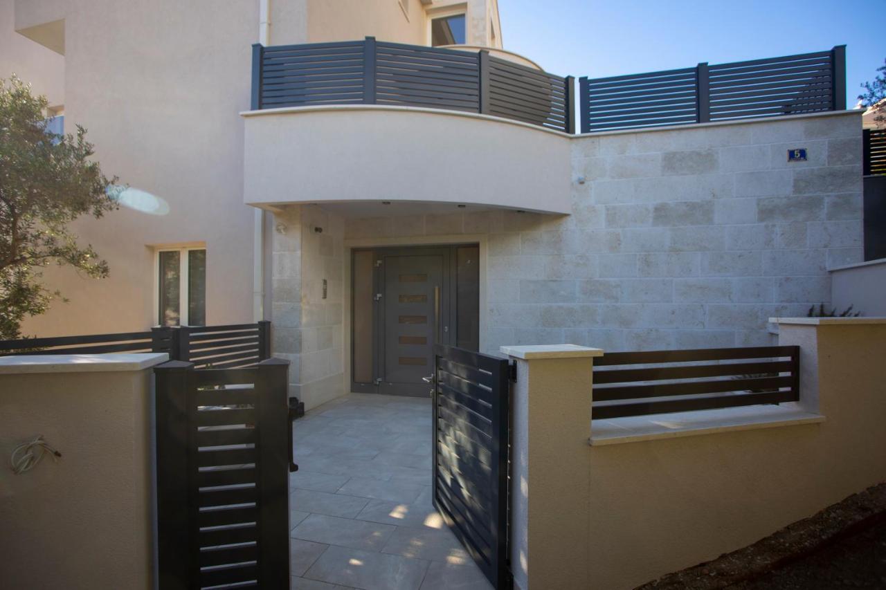 Apartments Medvidovic Baška Voda エクステリア 写真