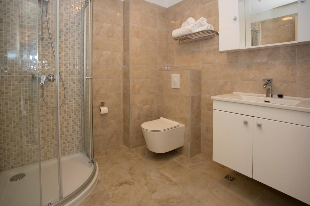 Apartments Medvidovic Baška Voda エクステリア 写真