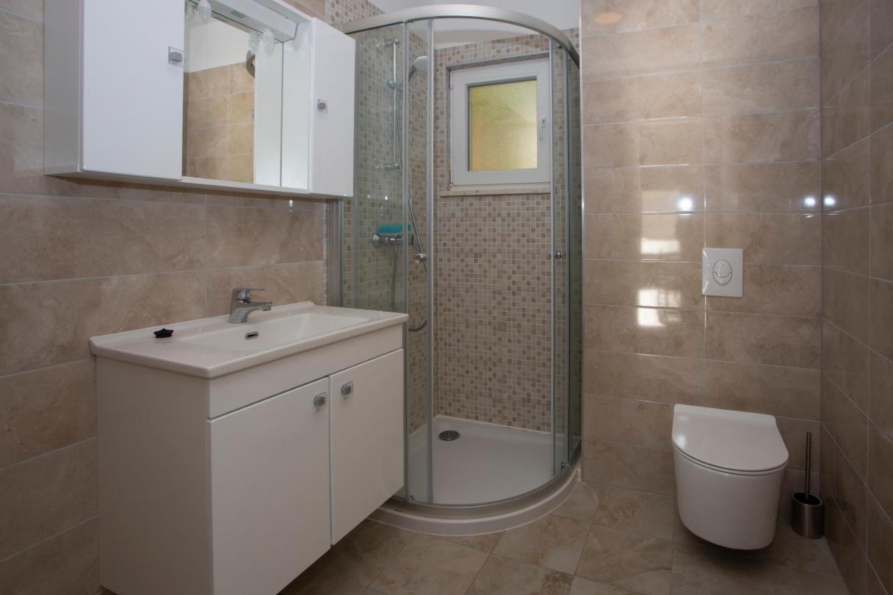 Apartments Medvidovic Baška Voda エクステリア 写真